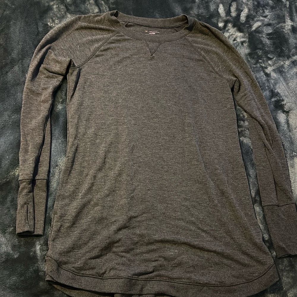 Grey long sleeve